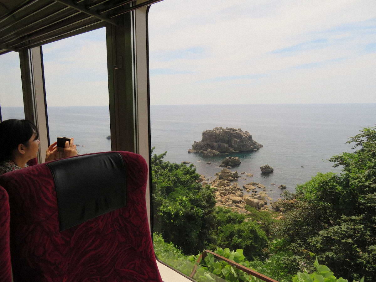 【画像・写真】【秋田～青森】白神山地と日本海　「リゾートしらかみ」で五能線の絶景堪能　駅でバスケ体験も