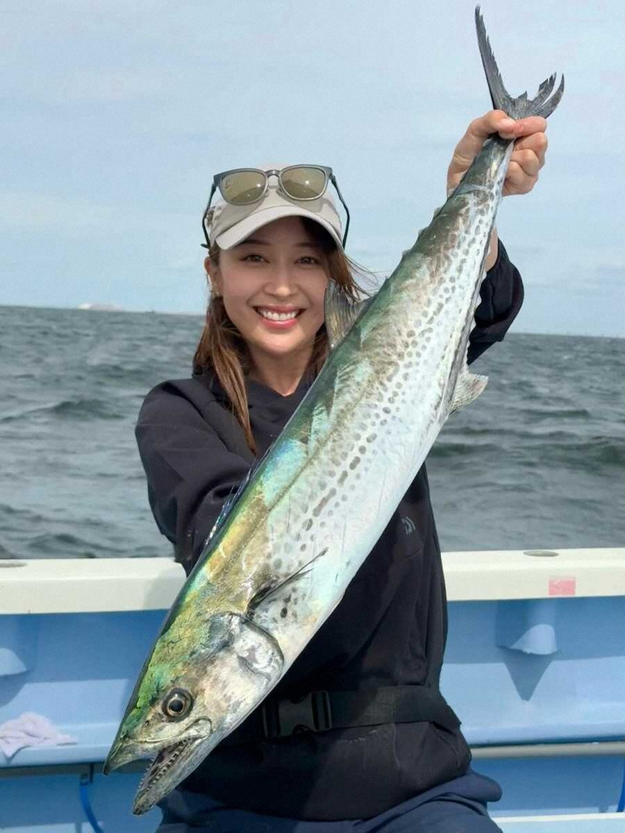 【画像・写真】思いが通じた重～いサワラ　東京湾でオデコのリベンジ