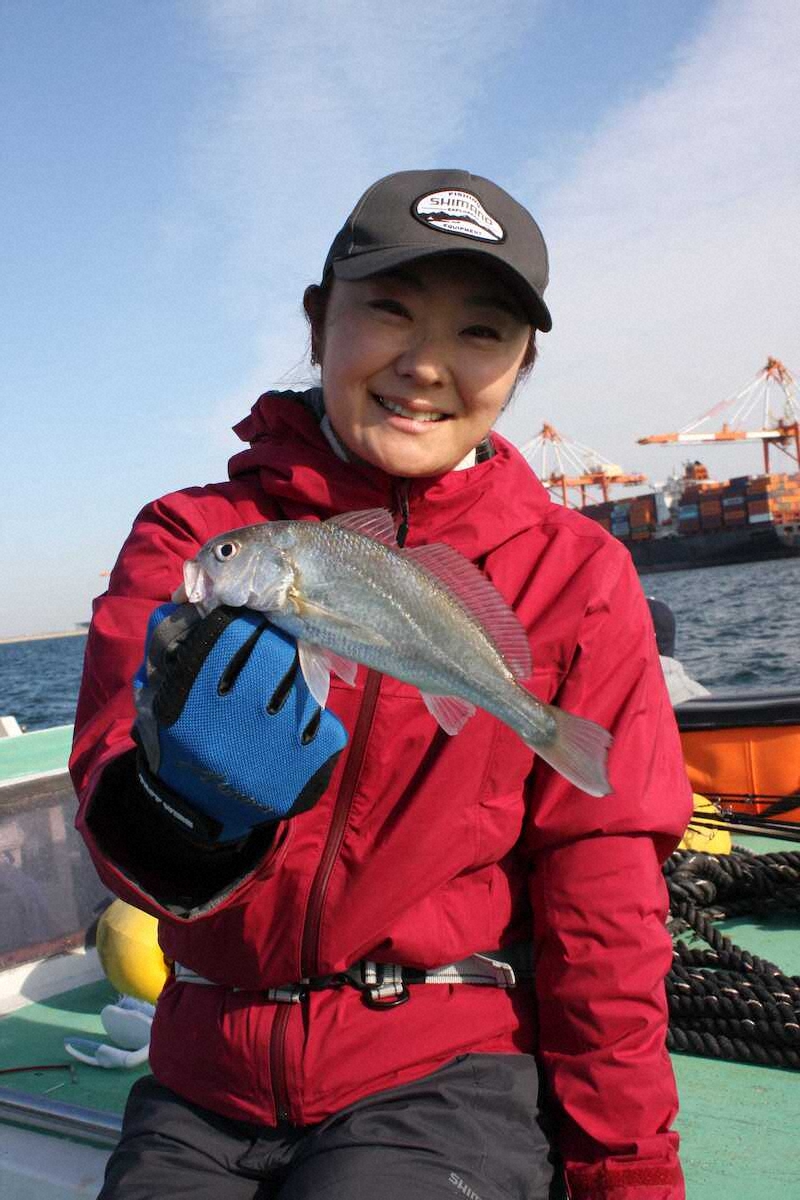 【画像・写真】ナイスショットならぬ…ナイスヒット連発　女子プロゴルファー釣り部