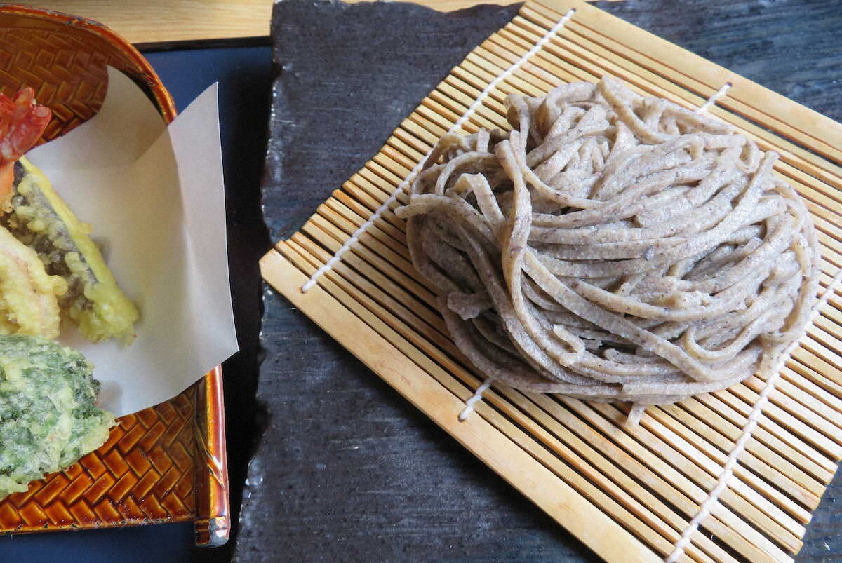 【画像・写真】【長野・高山村】全国から“通”集合　珍しい九割そばの味は…地元産の玄そばの実を使用
