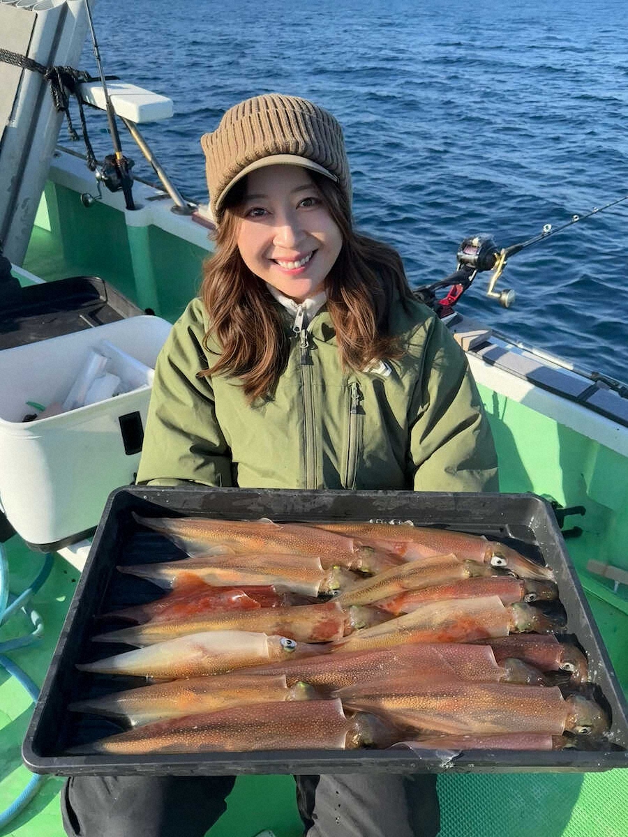 【画像・写真】ニヤリ2点掛け　今年の釣運はイカが?26年初めて海へ