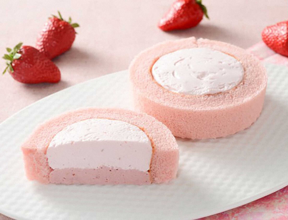 【画像・写真】ローソン「ウチカフェ　プレミアムロールケーキ　とろける2層のストロベリー」