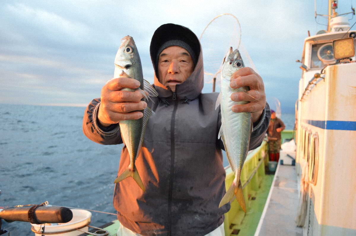 【画像・写真】春のマダイそろそろ本番　「ドン」と来た2キロ半　船長と連携プレー