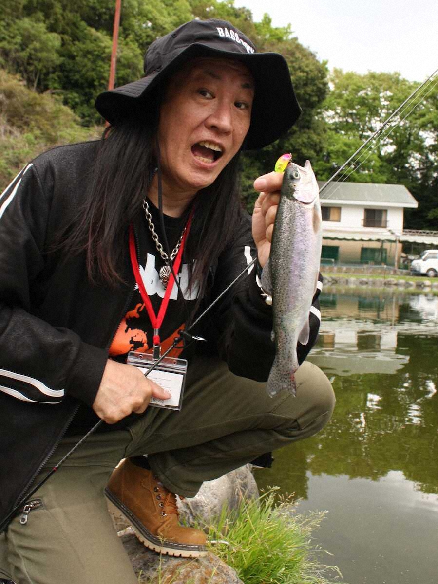 【画像・写真】手ぶらOK！降車3歩　楽々ニジマス　管理釣り場で“お気楽”に