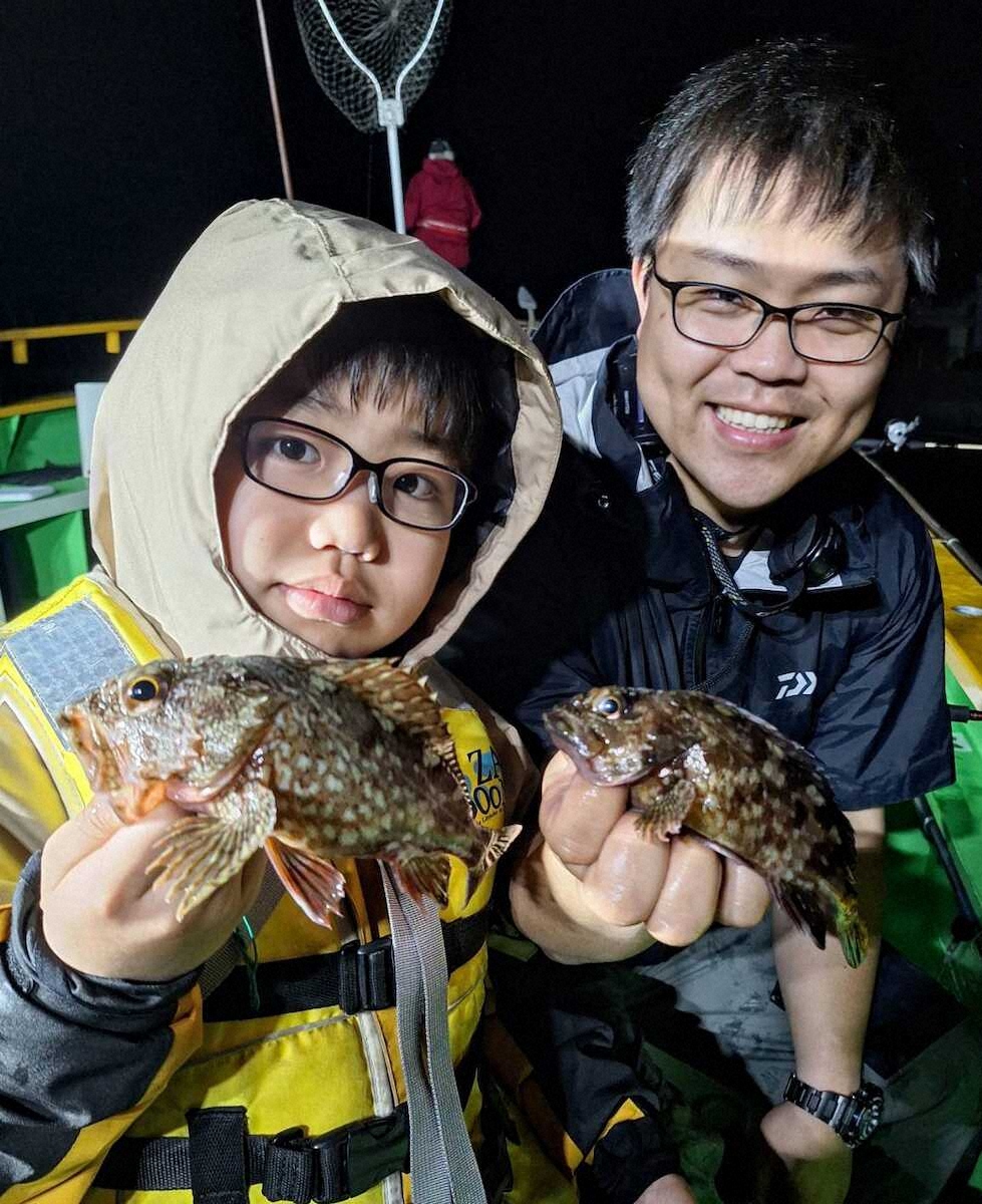 【画像・写真】父親とカサゴ楽しまナイト　夜だけど目を輝かせ小学生も“目覚めた”