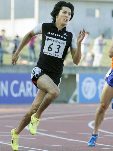 男子２００メートル決勝、２０秒３８で優勝した藤光