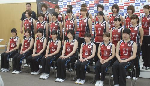 来年のロンドン五輪出場権獲得を目指すバレーボール女子日本代表