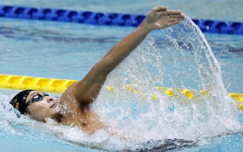 男子２００メートル背泳ぎ決勝　１分54秒55で優勝した入江陵介