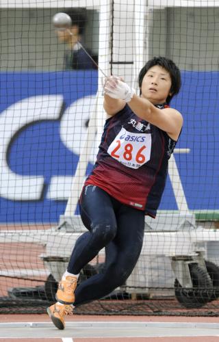 女子ハンマー投げ　66メートル32で優勝した綾真澄