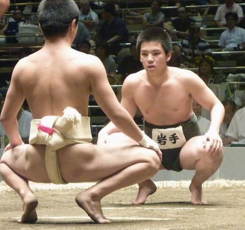 相撲の全国都道府県中学生選手権で軽量級に出場した、岩手県大槌町立大槌中３年の岩間弘将選手