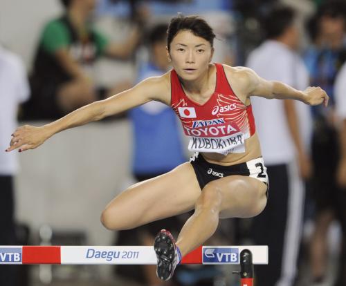 女子４００メートル障害準決勝　56秒87で２組７着の久保倉里美