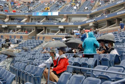 降雨のため全米オープンテニス男子４回戦が、８日に延期されたビリー・ジーン・キング・ナショナル・テニスセンター