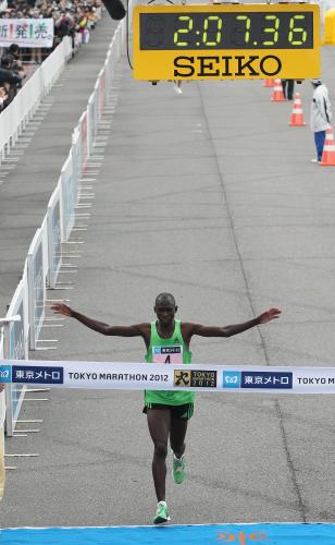 ＜東京マラソン２０１２＞男子で優勝したキピエゴ