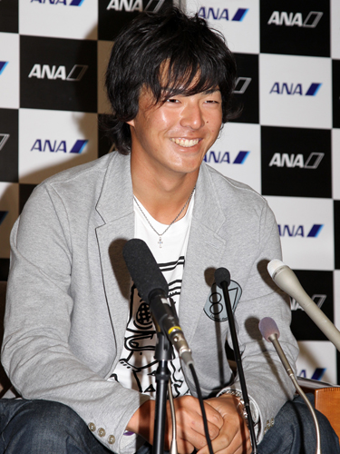 渡米前に全米オープン出場が決まり石川遼は、会見で笑顔を見せる
