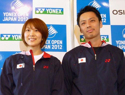 ９月の大会を最後に引退を表明した、ロンドン五輪バドミントン混合ダブルス代表の潮田玲子（左）。右はペアを組む池田信太郎