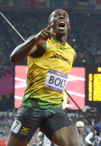 男子２００メートル決勝　２大会連続の２冠を達成し、声を上げて喜びを爆発させるジャマイカのウサイン・ボルト