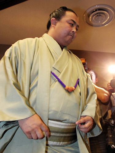日本相撲協会が夏場所での地位を「幕内最下位格付け出し」とする見通しとなった蒼国来