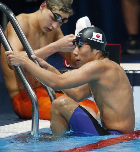 男子２００メートル平泳ぎ予選で、準決勝に進んだ山口観弘