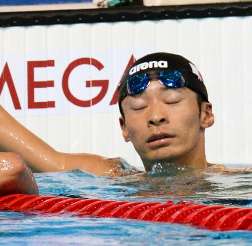 男子２００メートル背泳ぎ決勝、メダルを逃しぼう然とする入江