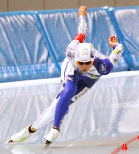 女子５００メートルで３７秒８７の国内最高記録を出した小平奈緒