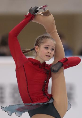 ロシア杯女子で優勝したリプニツカヤの演技