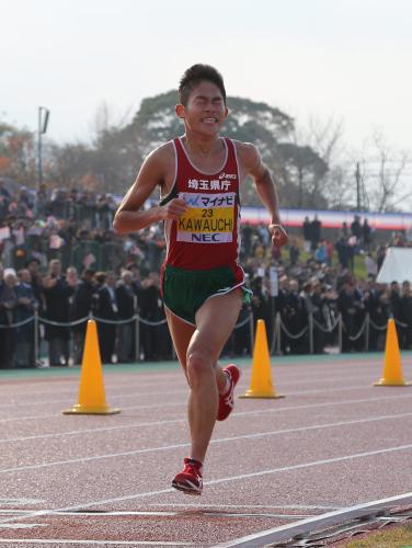 ＜第６７回福岡国際マラソン＞日本人トップの３位でゴールする川内