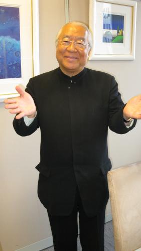 ２０２０年の東京五輪で提供される料理の可能性について語る服部栄養専門学校校長の服部幸應氏
