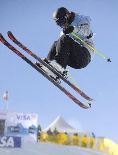 ソチ冬季五輪のフリースタイルスキー・ハーフパイプの代表入りが確実とみられる女子の小野塚彩那