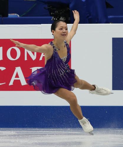 ＜フィギュスケート世界選手権女子ＳＰ＞ジャンプの着氷に成功し笑顔の鈴木