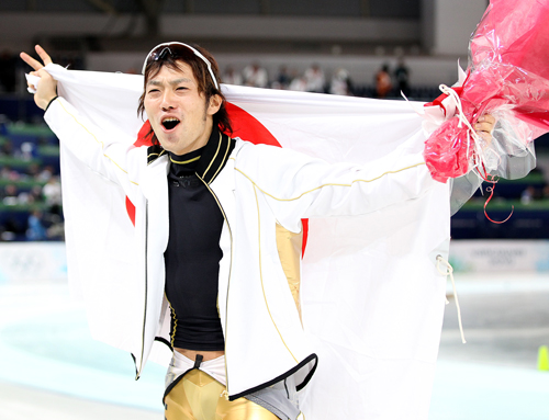 バンクーバー五輪スピードスケート男子５００メートルで銀メダルを獲得したときの長島