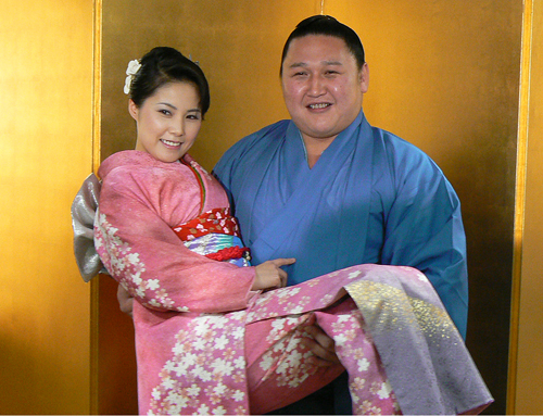 ０６年、恵子さんとの婚約を発表
