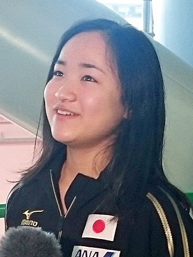 卓球・中国オープンに向けて関西空港から出発した伊藤美誠