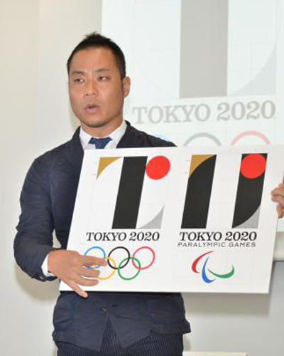 東京五輪エンブレムの“盗作疑惑”について会見を開いた、エンブレム制作者の佐野研二郎氏
