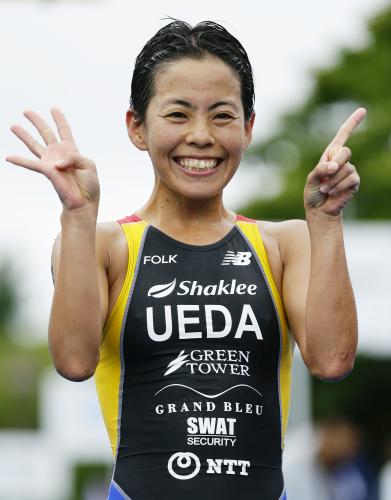 トライアスロン日本選手権、１時間59分43秒で４度目の優勝を果たした女子の上田藍