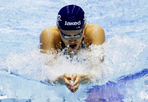 女子１００メートル平泳ぎ予選に出場した金藤理絵
