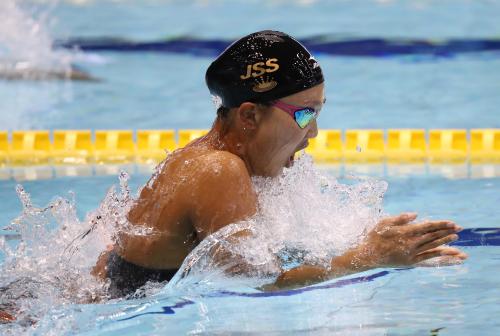 女子１００メートル平泳ぎ予選に出場した渡部香生子