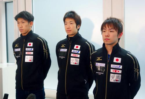 卓球のリオデジャネイロ五輪アジア予選に向けて、抱負を語る（左から）吉村真晴、水谷隼、丹羽孝希