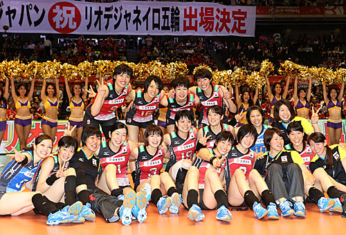 リオ五輪出場を決め笑顔の“全日本女子”