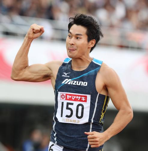 ＜陸上日本選手権＞男子２００メートルを制した飯塚翔太はこん身のガッツポーズ