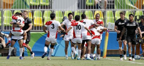 男子１次リーグ　ニュージーランドに勝利し喜ぶ日本
