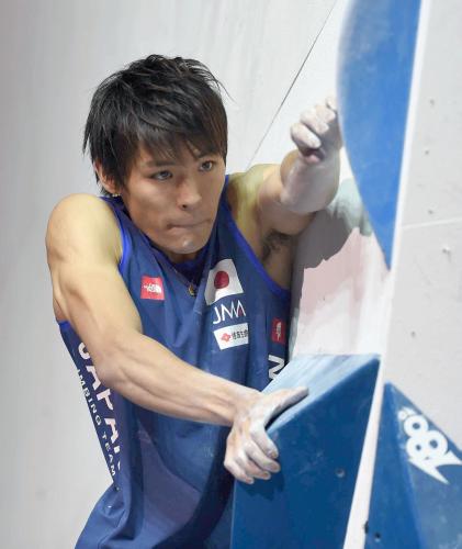 スポーツクライミング世界選手権のボルダリング男子で、日本選手として初の世界王者になった楢崎智亜