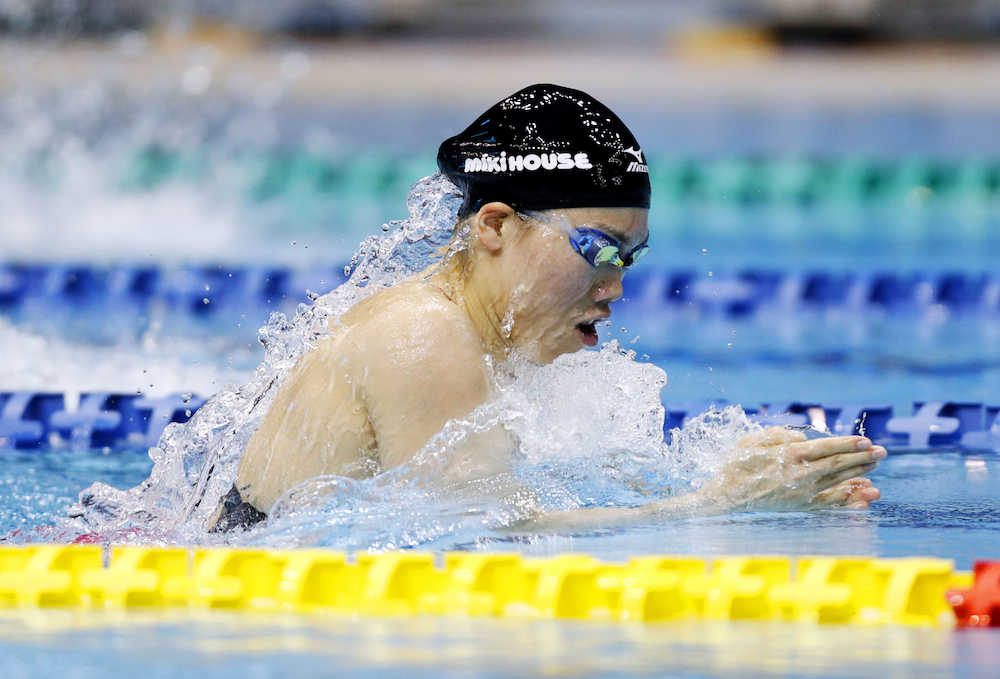 競泳日本選手権第１日　女子１００メートル平泳ぎ決勝　１分６秒７７で初優勝した青木玲緒樹