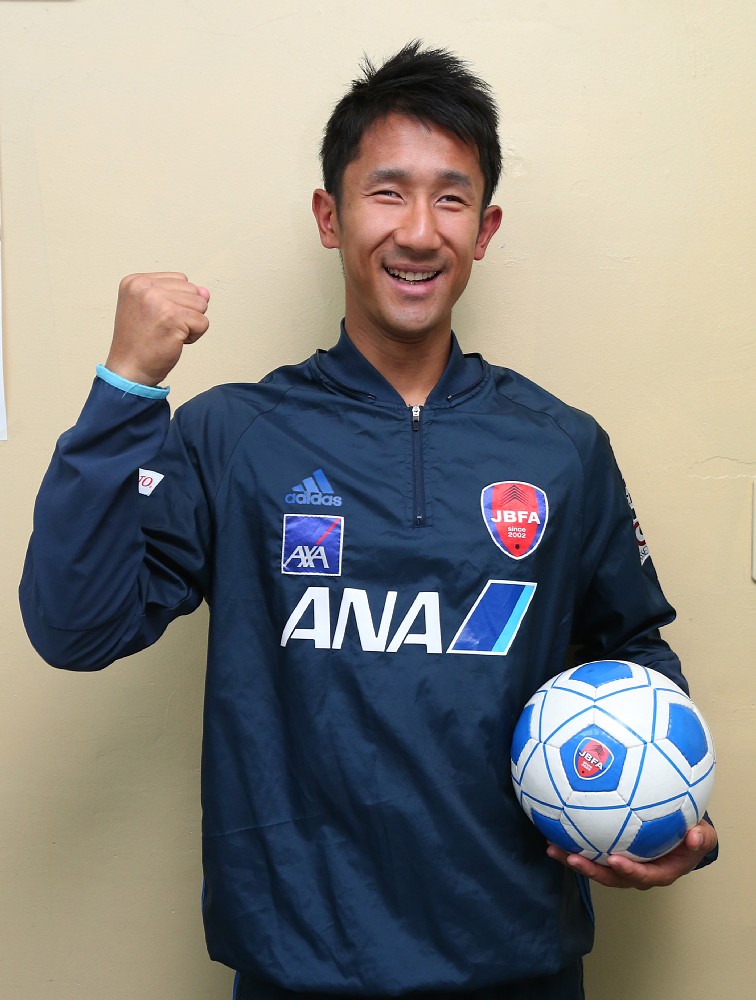 笑顔でポーズを決めるブラインドサッカー日本代表の川村怜 スポニチ Sponichi Annex スポーツ