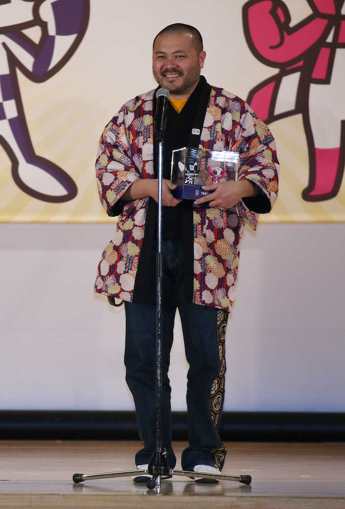 東京五輪公式マスコットに決まったキャラクターの作者でデザイナーの谷口亮さん