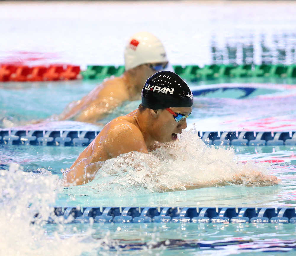 男子２００メートル平泳ぎ決勝、金メダルを獲得した渡辺（撮影・小海途　良幹）