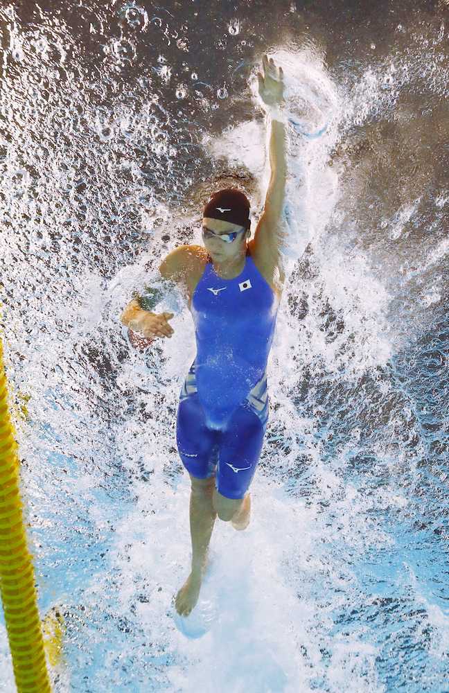 アジア大会の競泳女子５０メートル自由形で優勝した池江。日本選手の１大会最多金メダル数を更新する６冠を達成