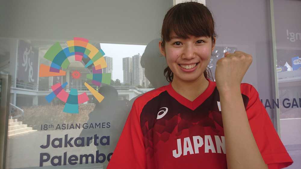 銅メダルに笑顔を見せるバスケットボール女子日本代表の中田