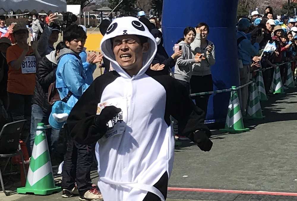 川内は今年の久喜マラソンでパンダの着ぐるみで激走した