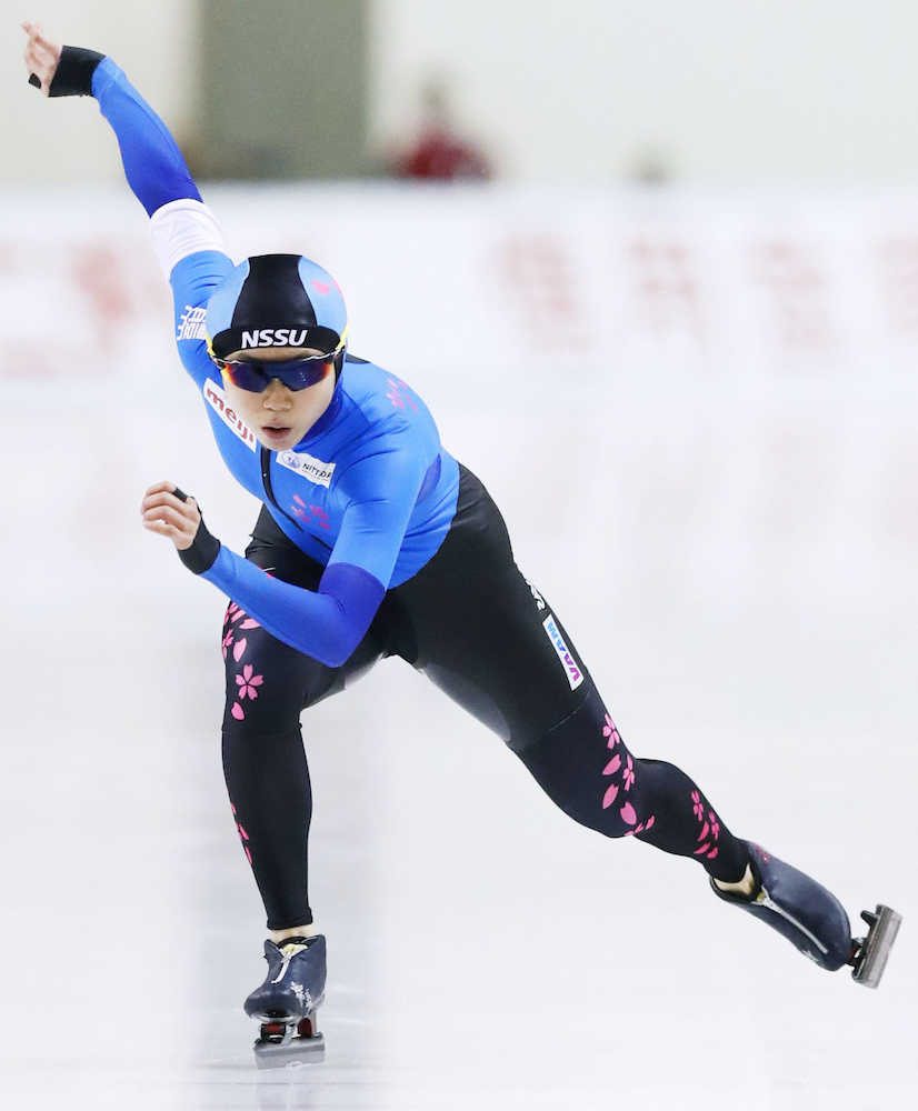 全日本スピードスケート第１日　女子５００メートルで１位の高木美。３０００メートルも１位で総合首位に立った