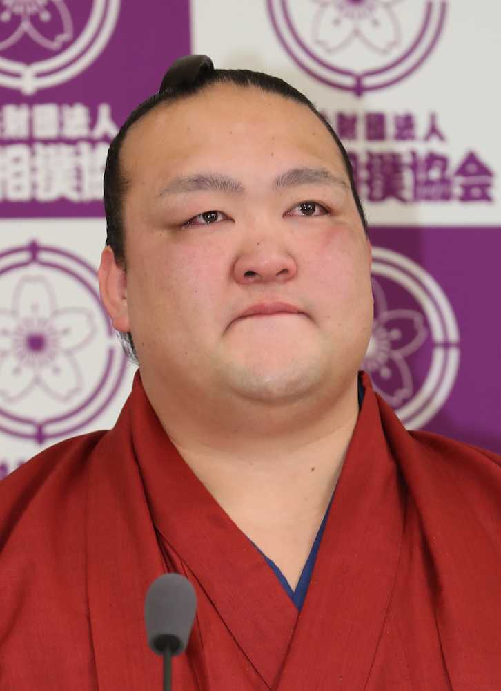 【画像・写真】負けてもいいから取り続けてほしかった…稀勢引退　大阪の“地元”から惜しむ声